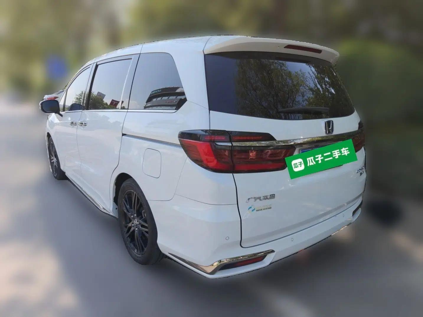 Honda Odyssey 2022 2.0L eHEV Sharp·Luxury Edition — миниатюра 4