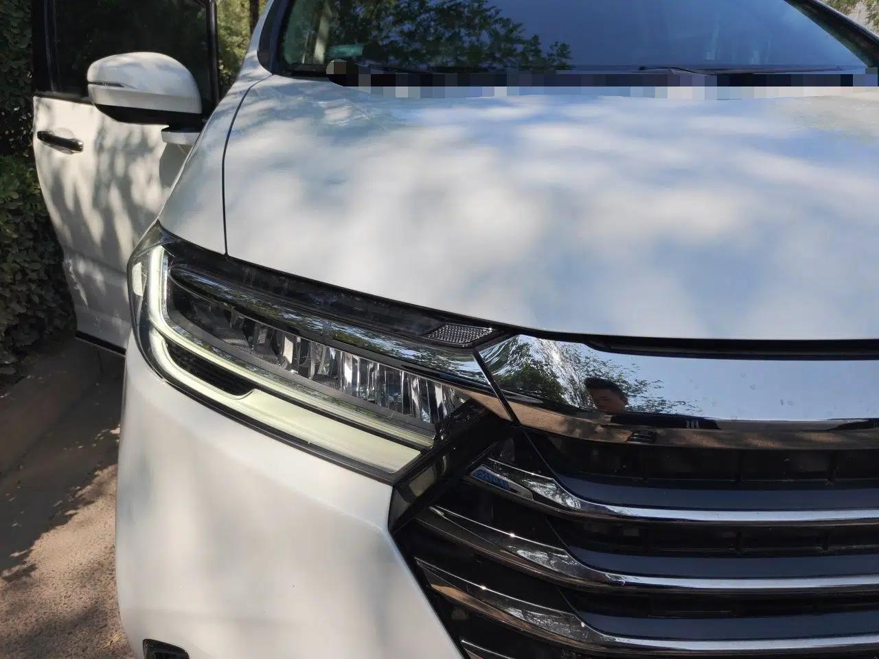 Honda Odyssey 2022 2.0L eHEV Sharp·Luxury Edition — миниатюра 7
