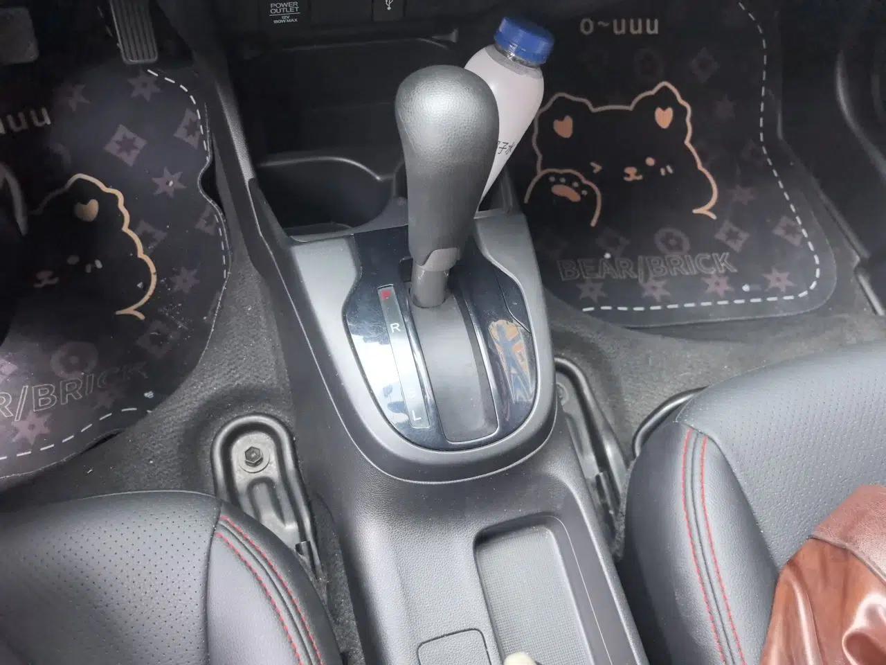 Honda Fit 2016 1.5L LX CVT Comfort Model — миниатюра 14