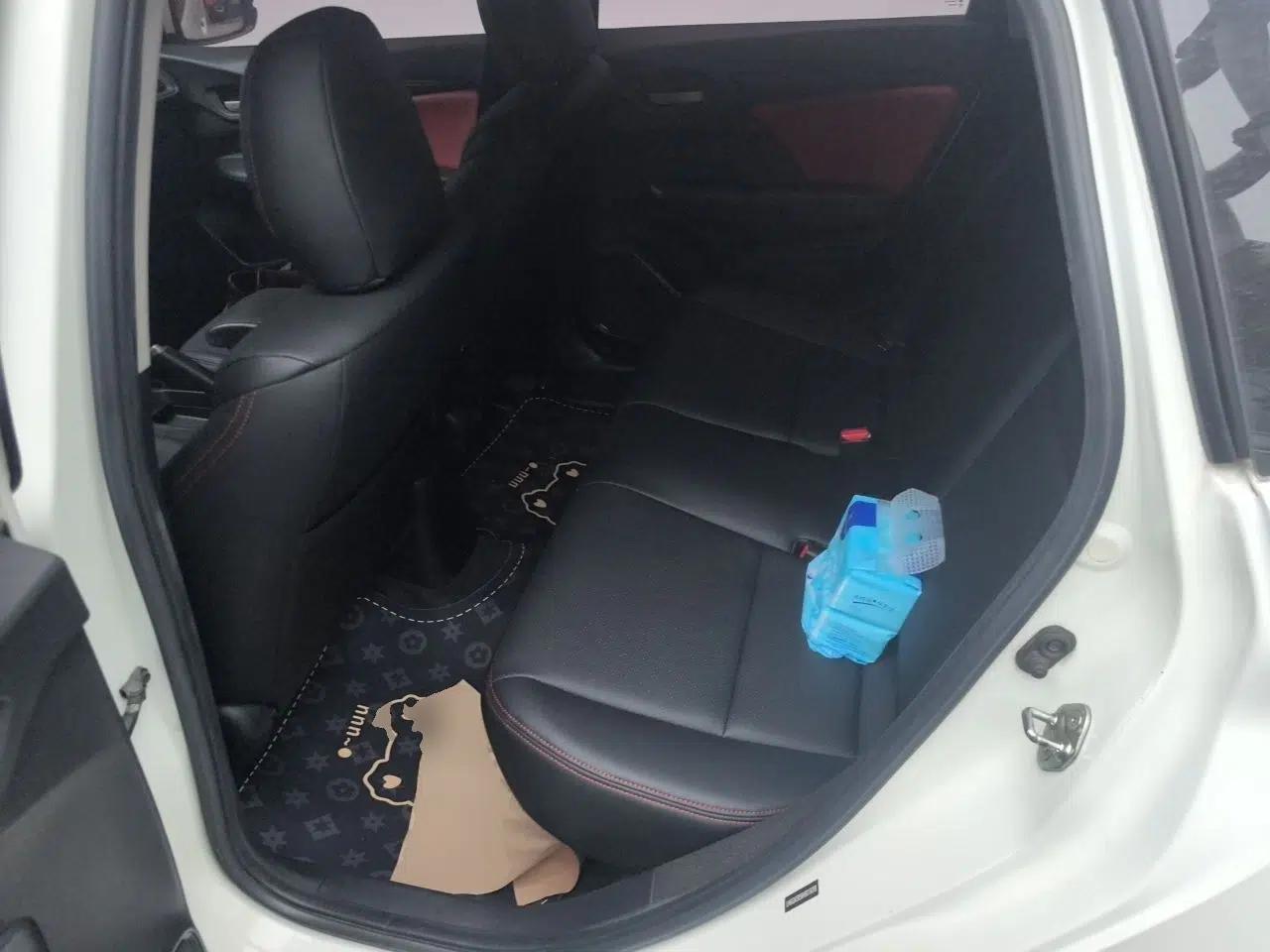 Honda Fit 2016 1.5L LX CVT Comfort Model — миниатюра 17