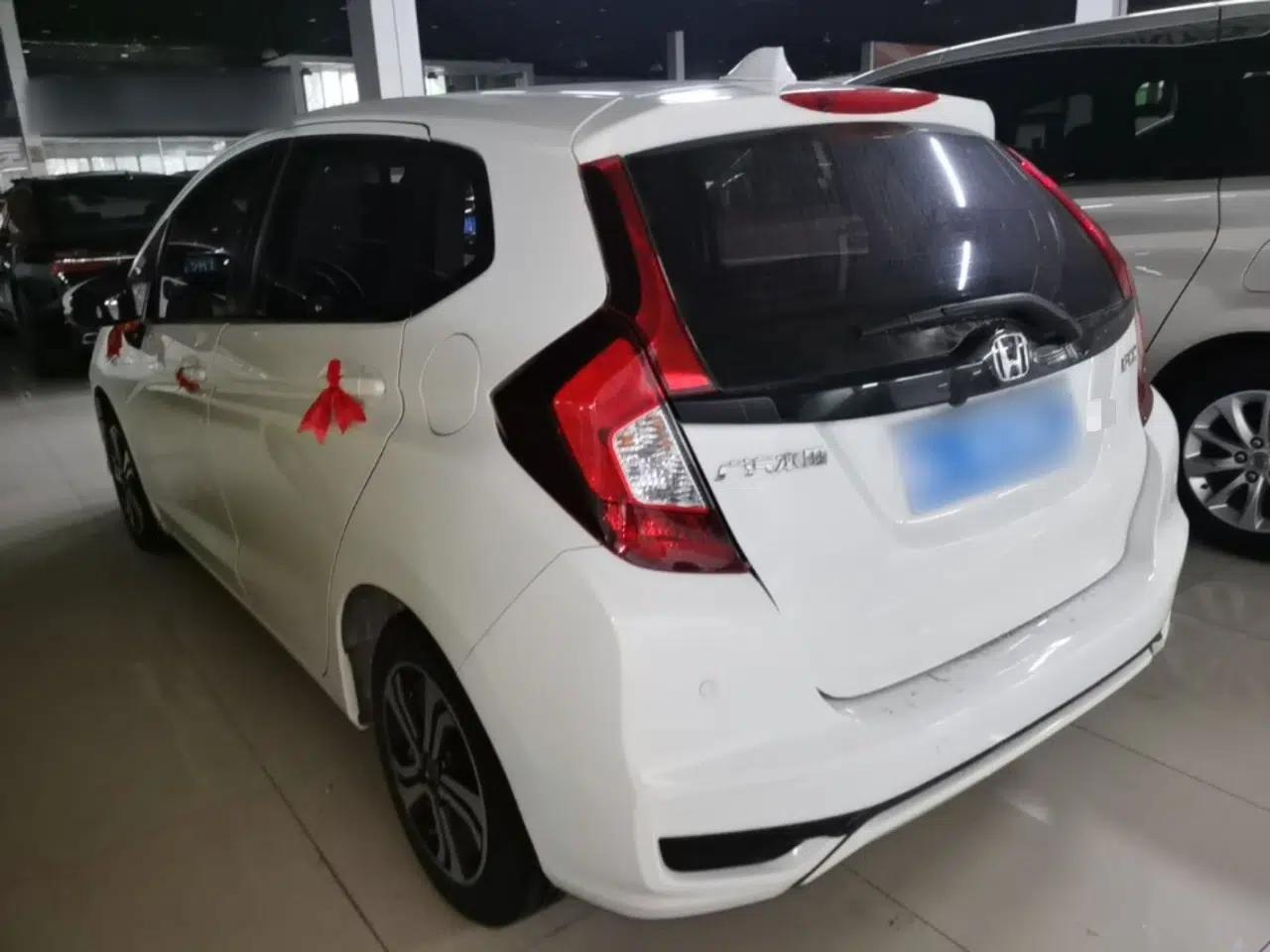 Honda Fit 2018 1.5L CVT Comfort Version — миниатюра 4