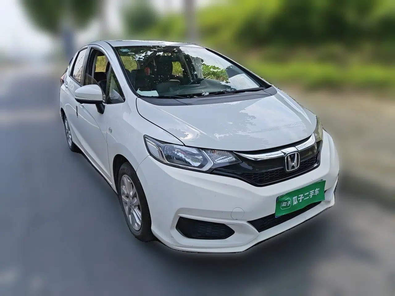 Honda Fit 2018 1.5L CVT Comfort Sunroof Version — миниатюра 3