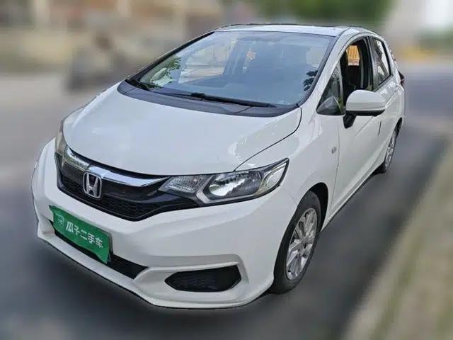 Honda Fit 2018 1.5L CVT Comfort Sunroof Version
