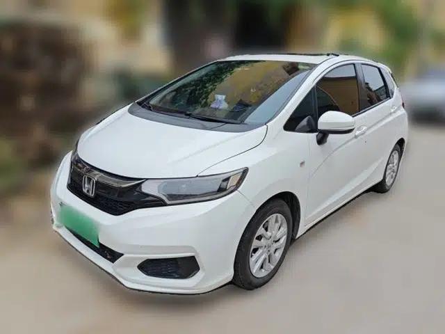 Honda Fit 2018 1.5L CVT Comfort Sunroof Version