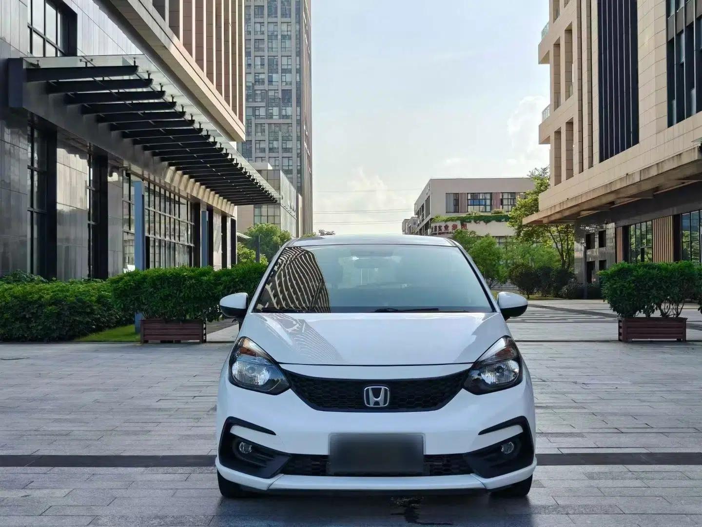 Honda Fit 2021 1.5L CVT Trend Edition — миниатюра 2