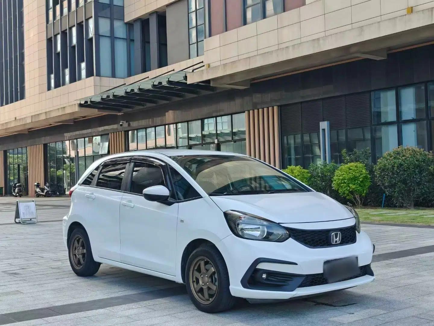 Honda Fit 2021 1.5L CVT Trend Edition — миниатюра 3