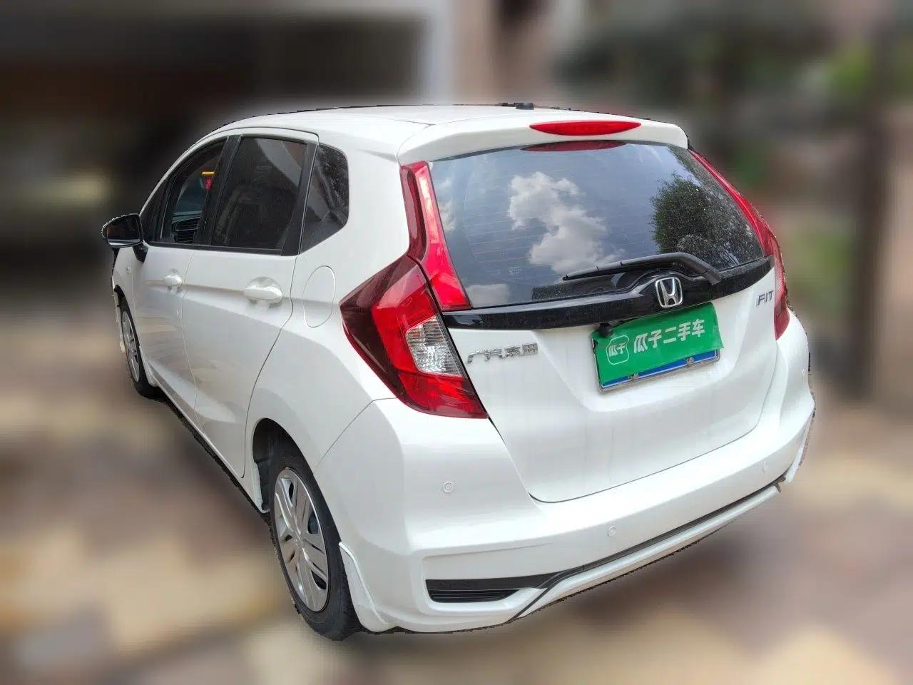 Honda Fit 2018 1.5L CVT Comfort Version — миниатюра 4