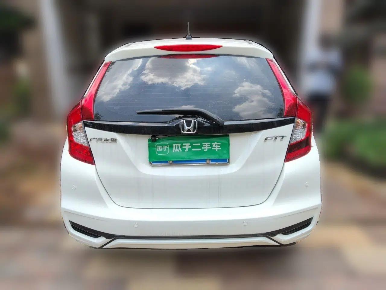 Honda Fit 2018 1.5L CVT Comfort Version — миниатюра 5