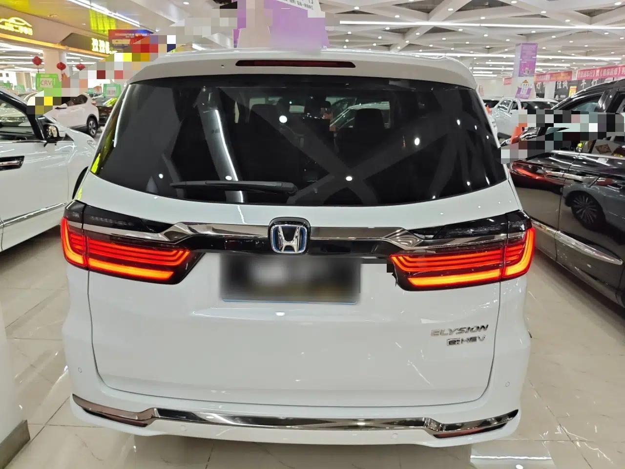 Honda Elysion 2022 2.0L eHEV Luxury Edition — миниатюра 4