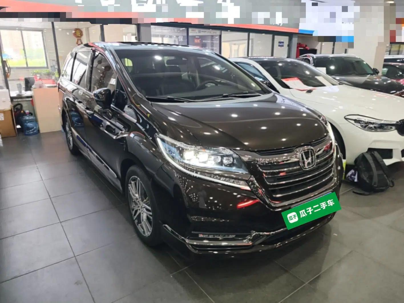 Honda Elysion 2019 2.0L Hybrid Luxury Edition — миниатюра 3
