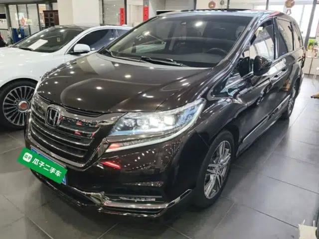 Honda Elysion 2019 2.0L Hybrid Luxury Edition