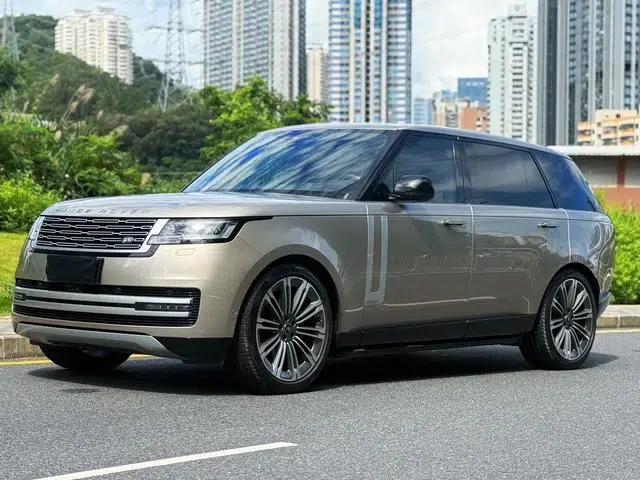 2024 Range Rover 3.0 L6 400PS Classic Extended Edition