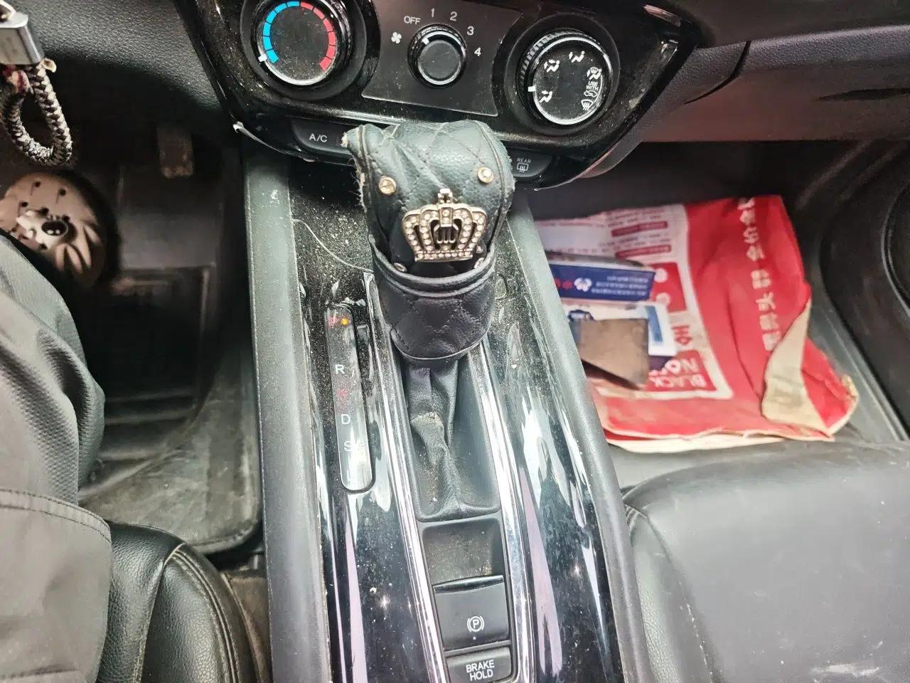 Honda Vezel 2017 1.5L CVT 2WD Comfort Model — миниатюра 14