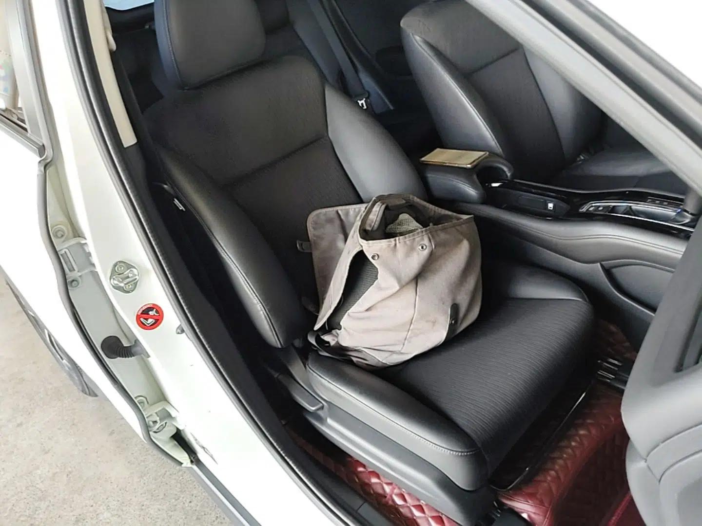 Honda Vezel 2020 1.5L CVT Pioneer Edition — миниатюра 19