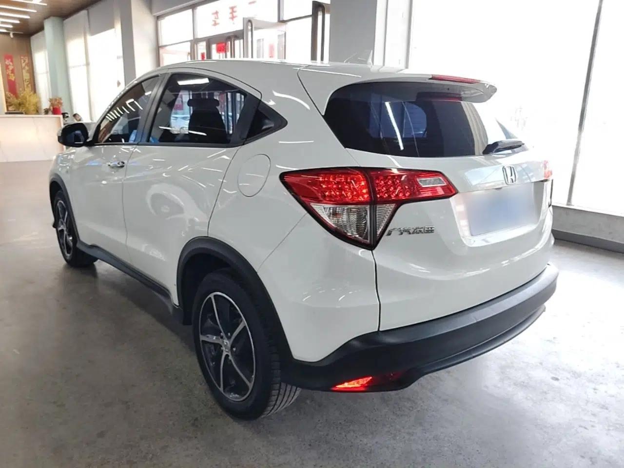 Honda Vezel 2020 1.5L CVT Pioneer Edition — миниатюра 4