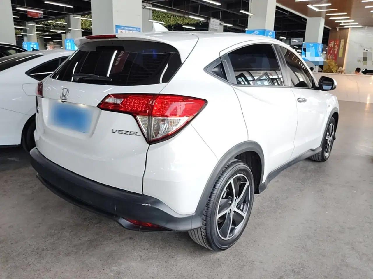 Honda Vezel 2020 1.5L CVT Pioneer Edition — миниатюра 6