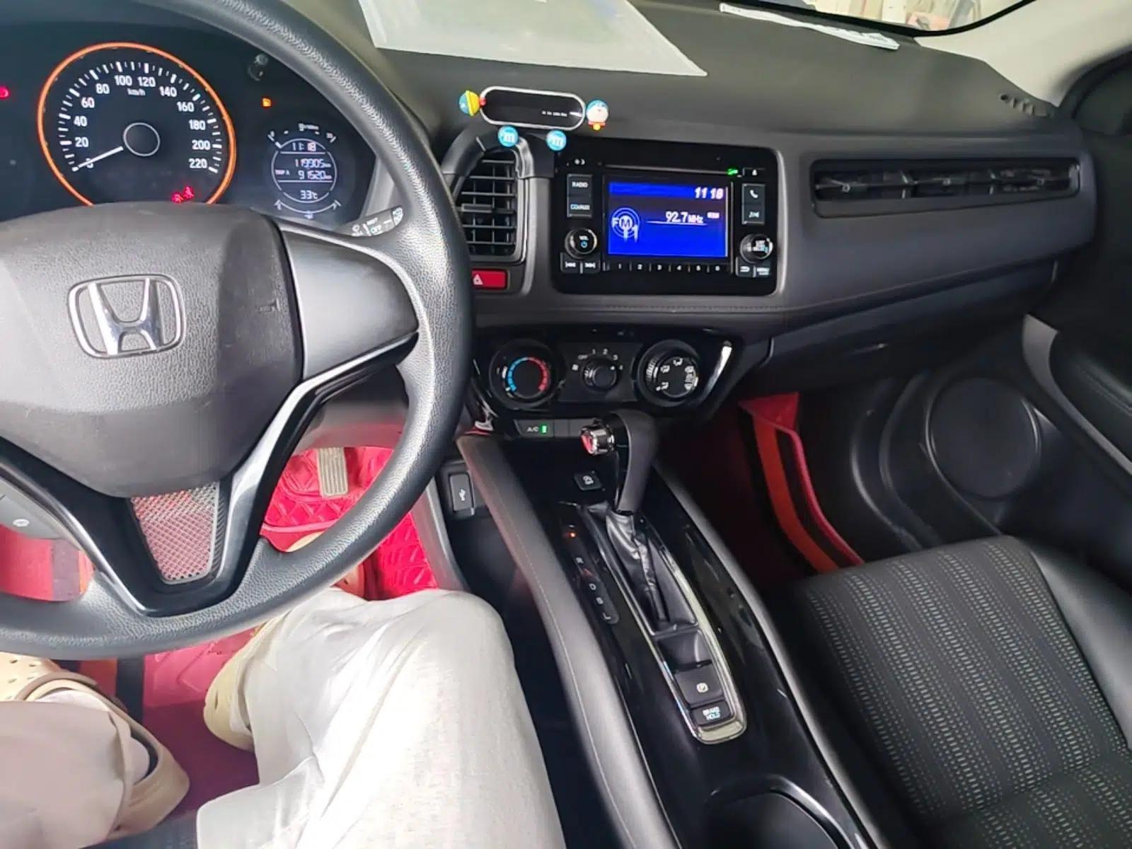 Honda Vezel 2017 1.8L CVT 2WD Elite Model — миниатюра 12
