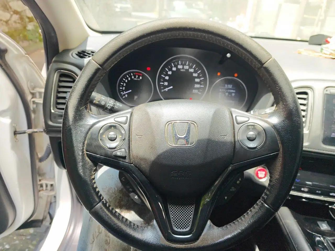 Honda Vezel 2015 1.8L CVT 2WD Luxury Model — миниатюра 10