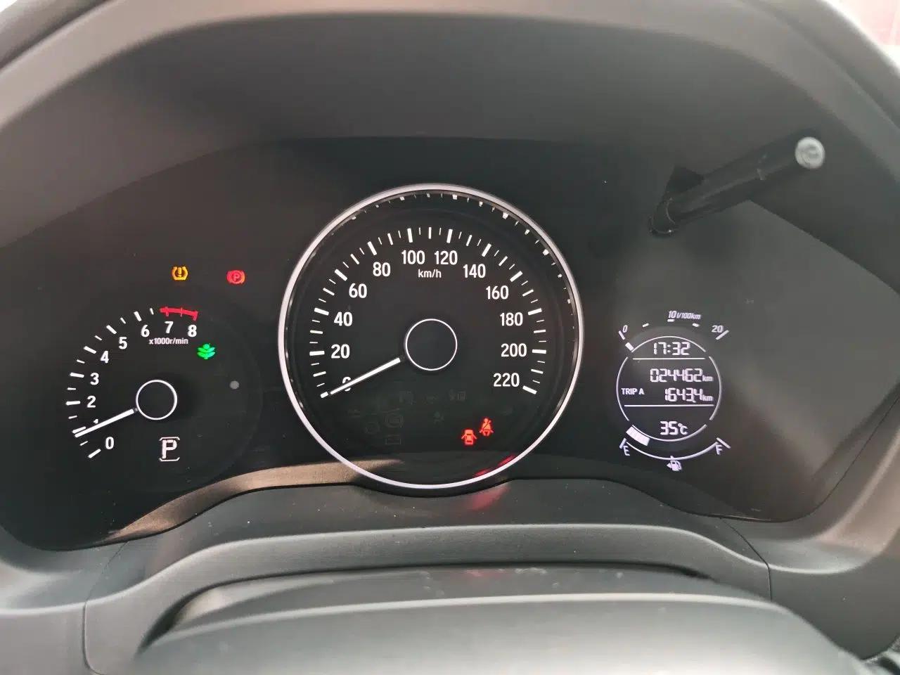 Honda Vezel 2020 1.5L CVT Pioneer Edition — миниатюра 8