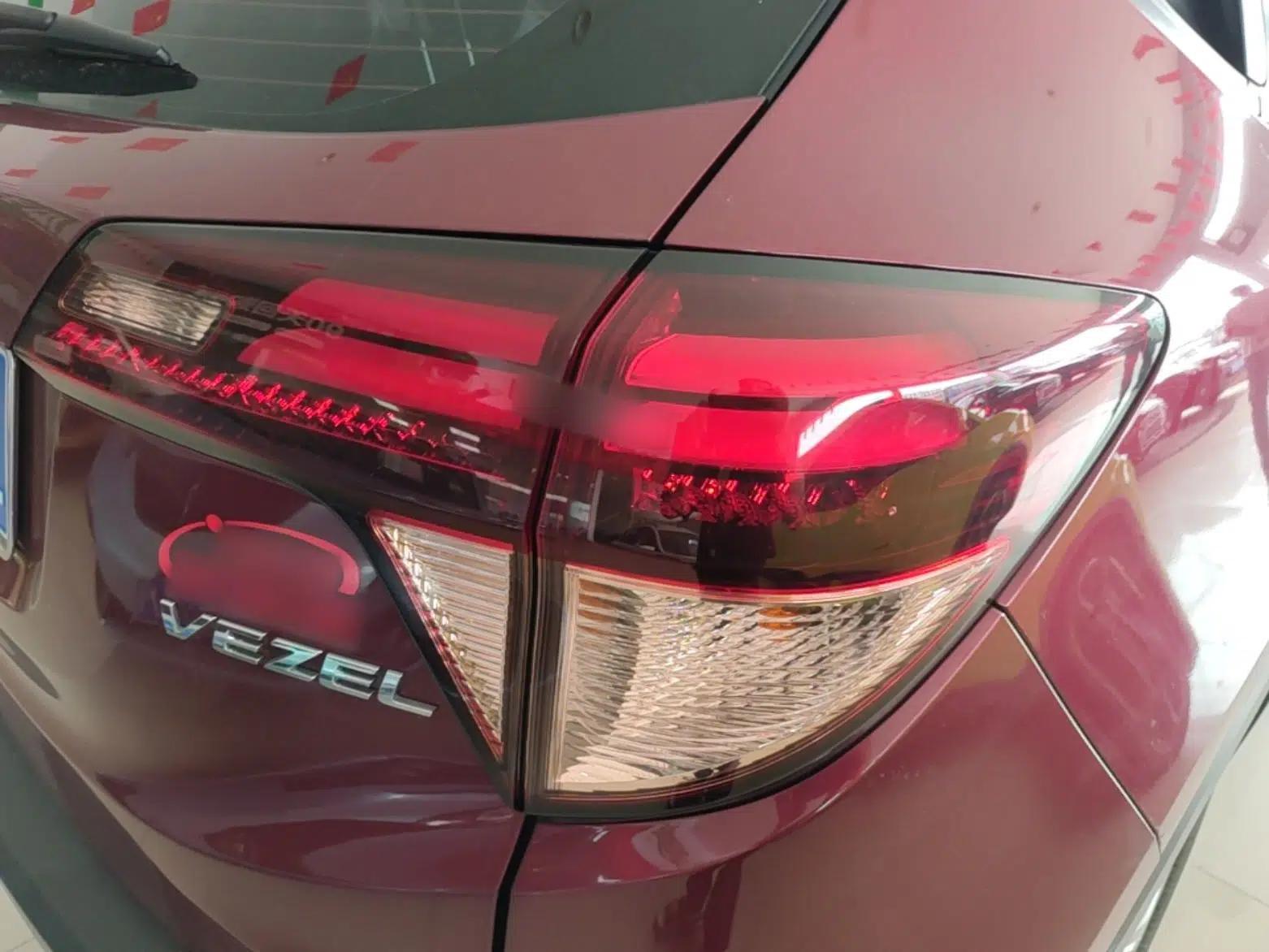 Honda Vezel 2018 1.5L CVT 2WD Technology Elite Model — миниатюра 9