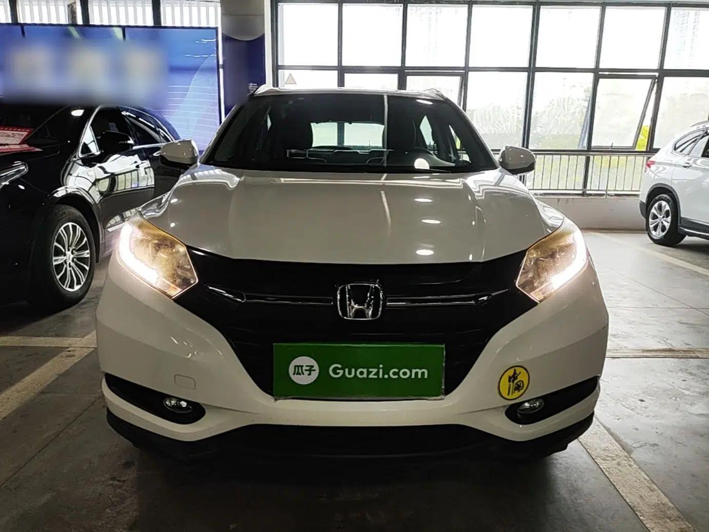 Honda Vezel 2018 1.5L CVT 2WD Technology Elite Model — миниатюра 2