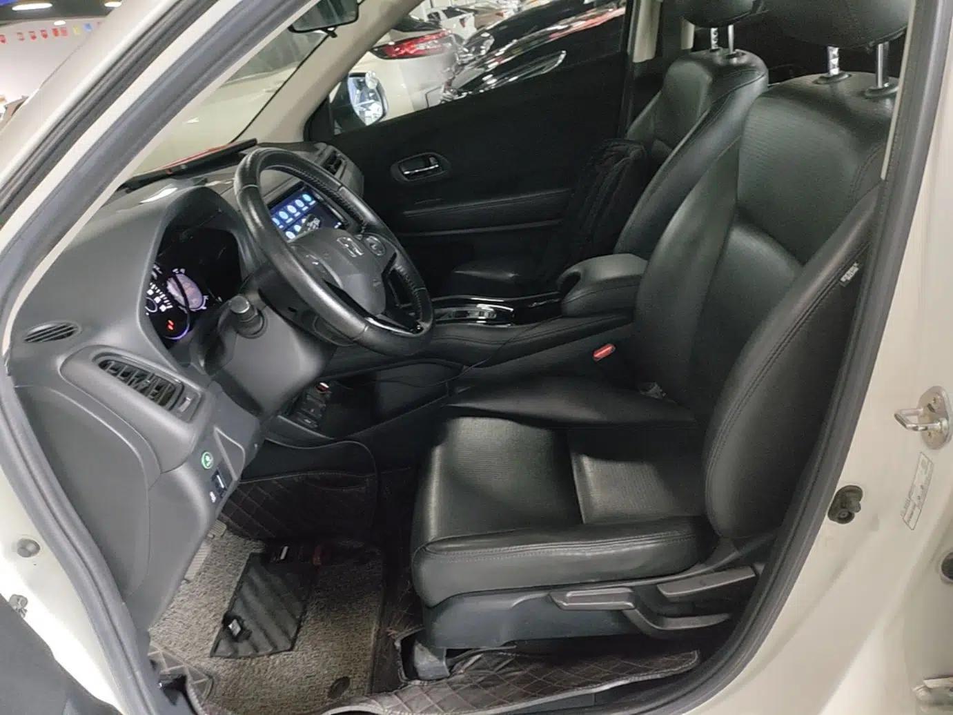 Honda Vezel 2018 1.5L CVT 2WD Technology Elite Model — миниатюра 22