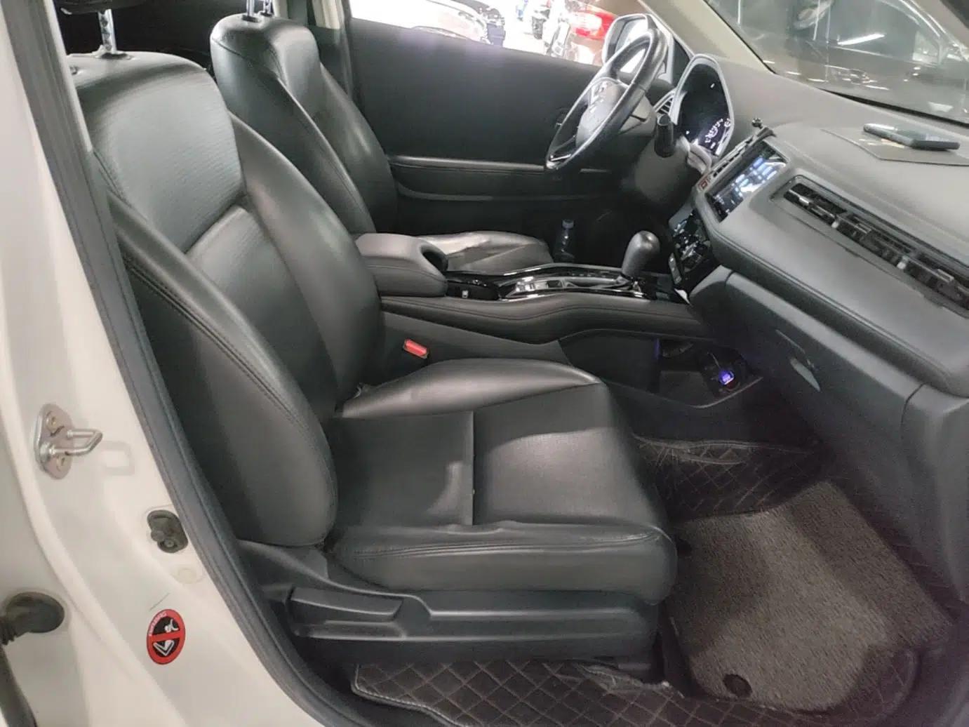 Honda Vezel 2018 1.5L CVT 2WD Technology Elite Model — миниатюра 24