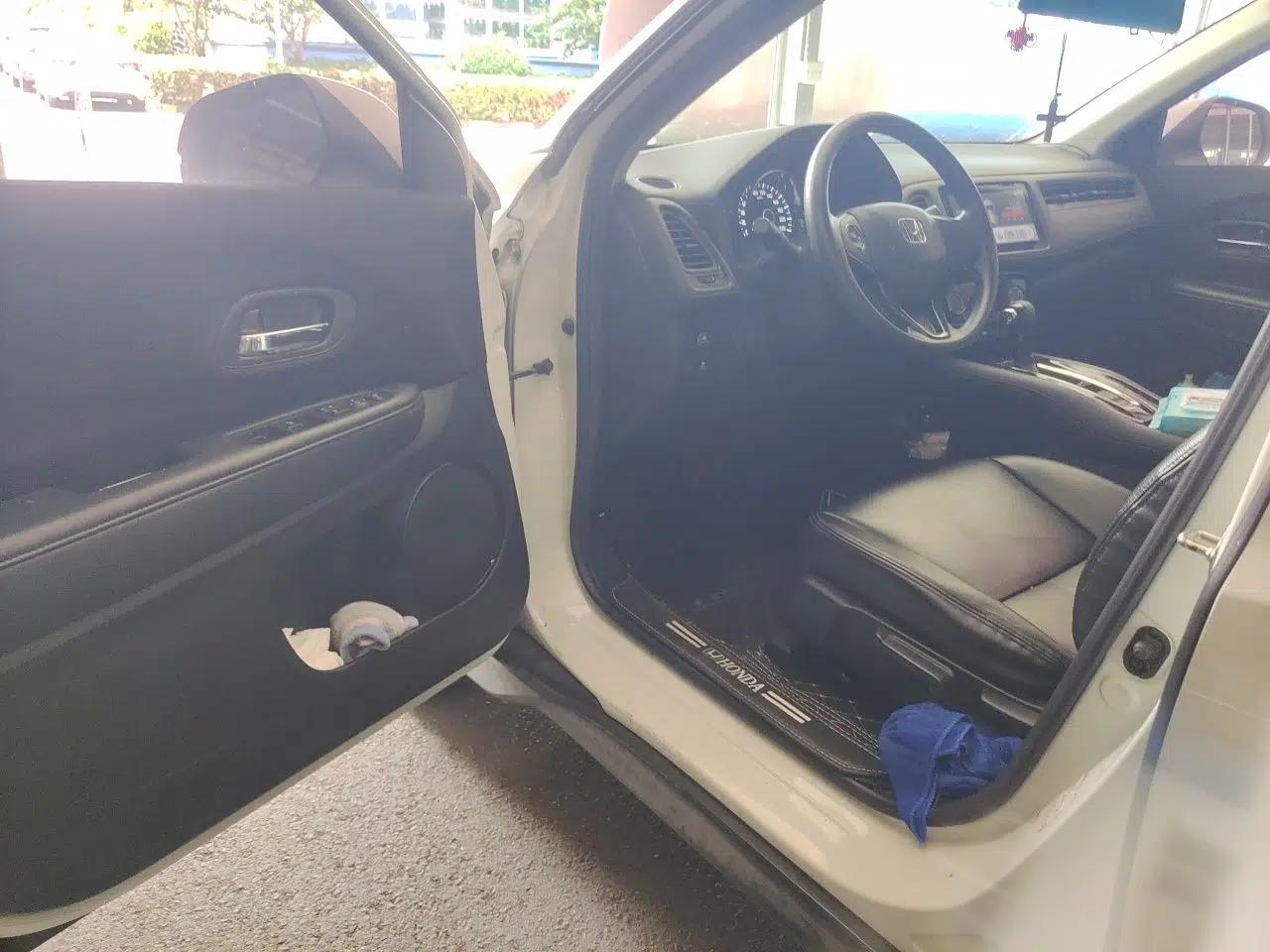 Honda Vezel 2015 1.5L CVT two-wheel drive Comfort trim — миниатюра 16