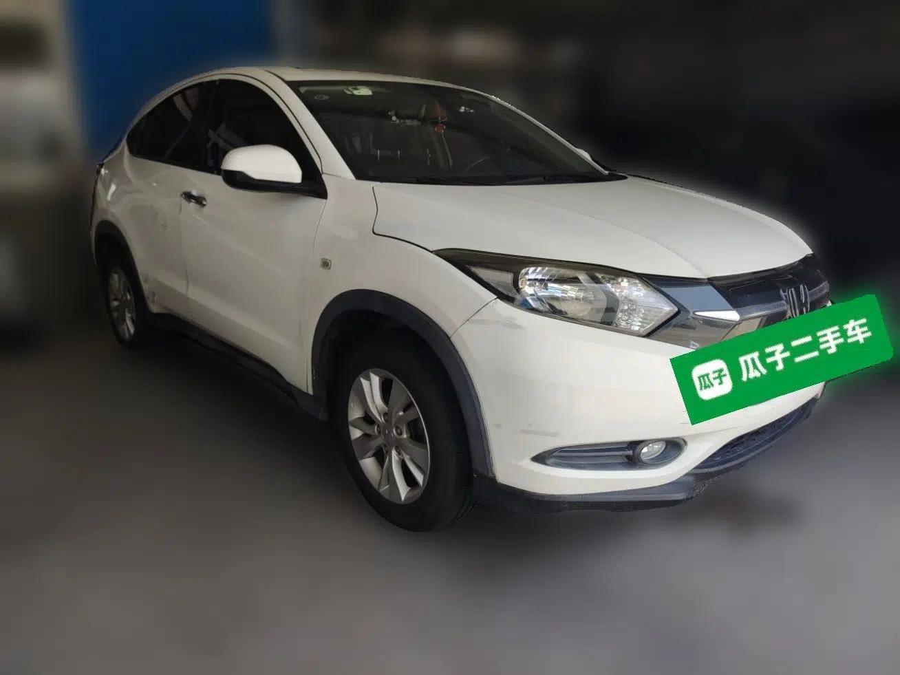 Honda Vezel 2015 1.5L CVT two-wheel drive Comfort trim — миниатюра 3