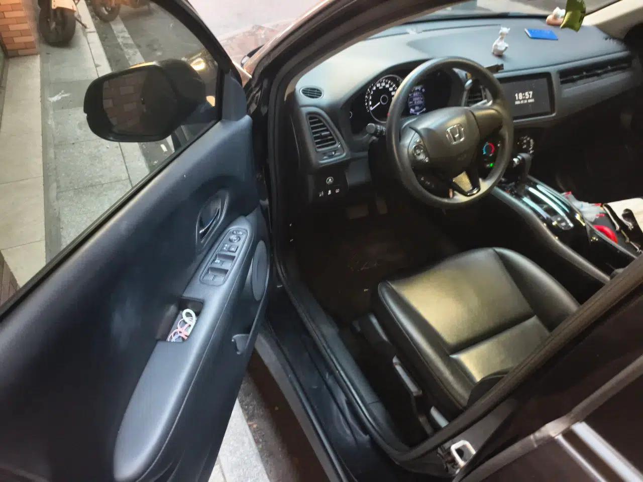 Honda Vezel 2020 1.5L CVT Pioneer Edition — миниатюра 19