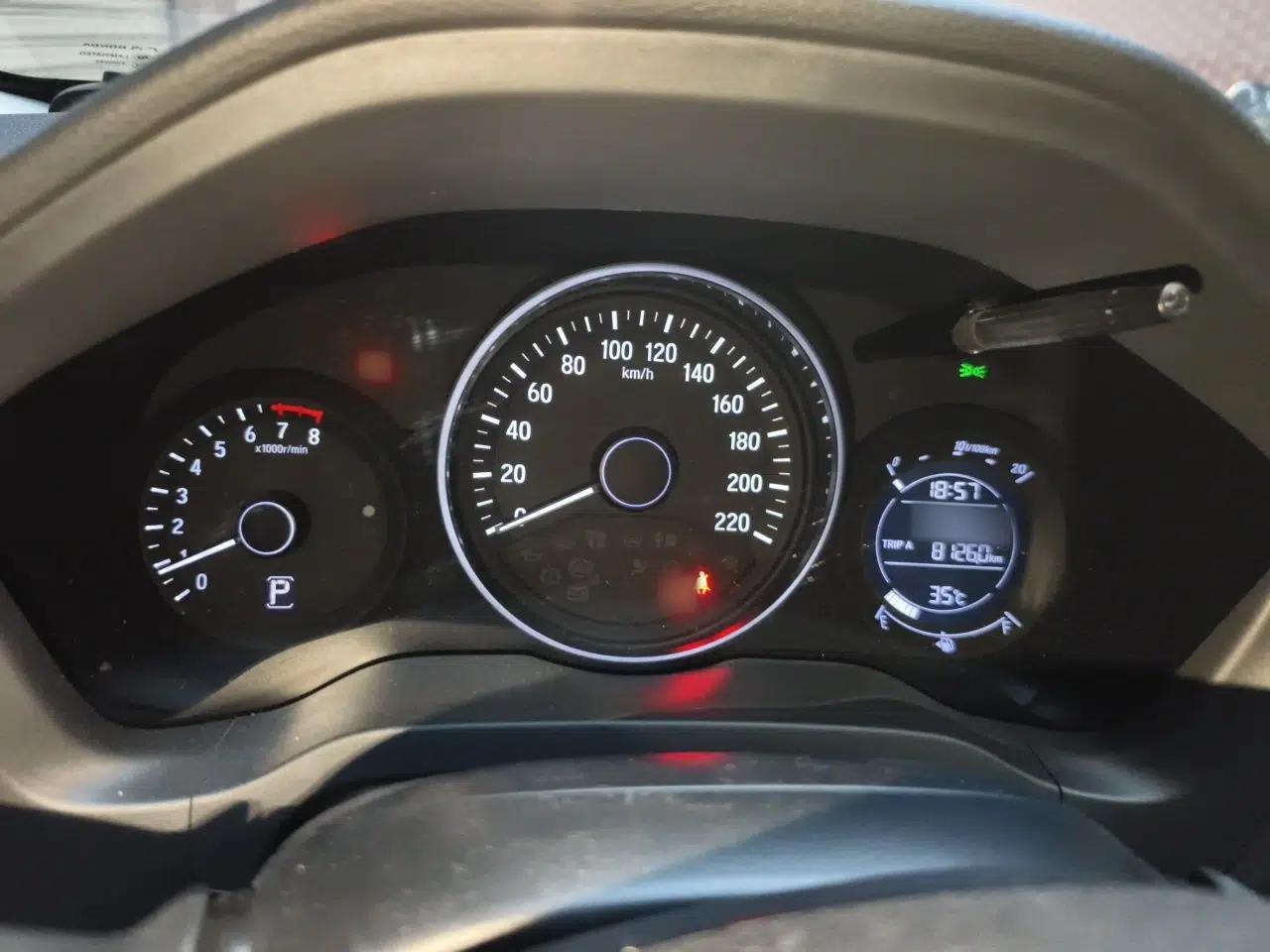 Honda Vezel 2020 1.5L CVT Pioneer Edition — миниатюра 10