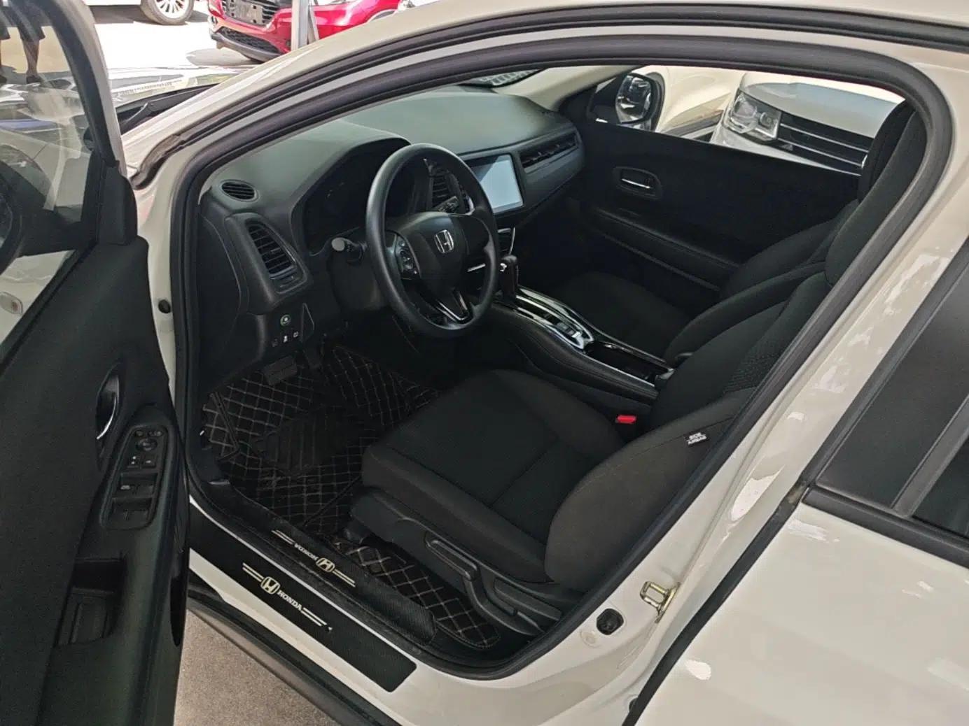 Honda Vezel 2020 220 TURBO CVT Elite Edition — миниатюра 18