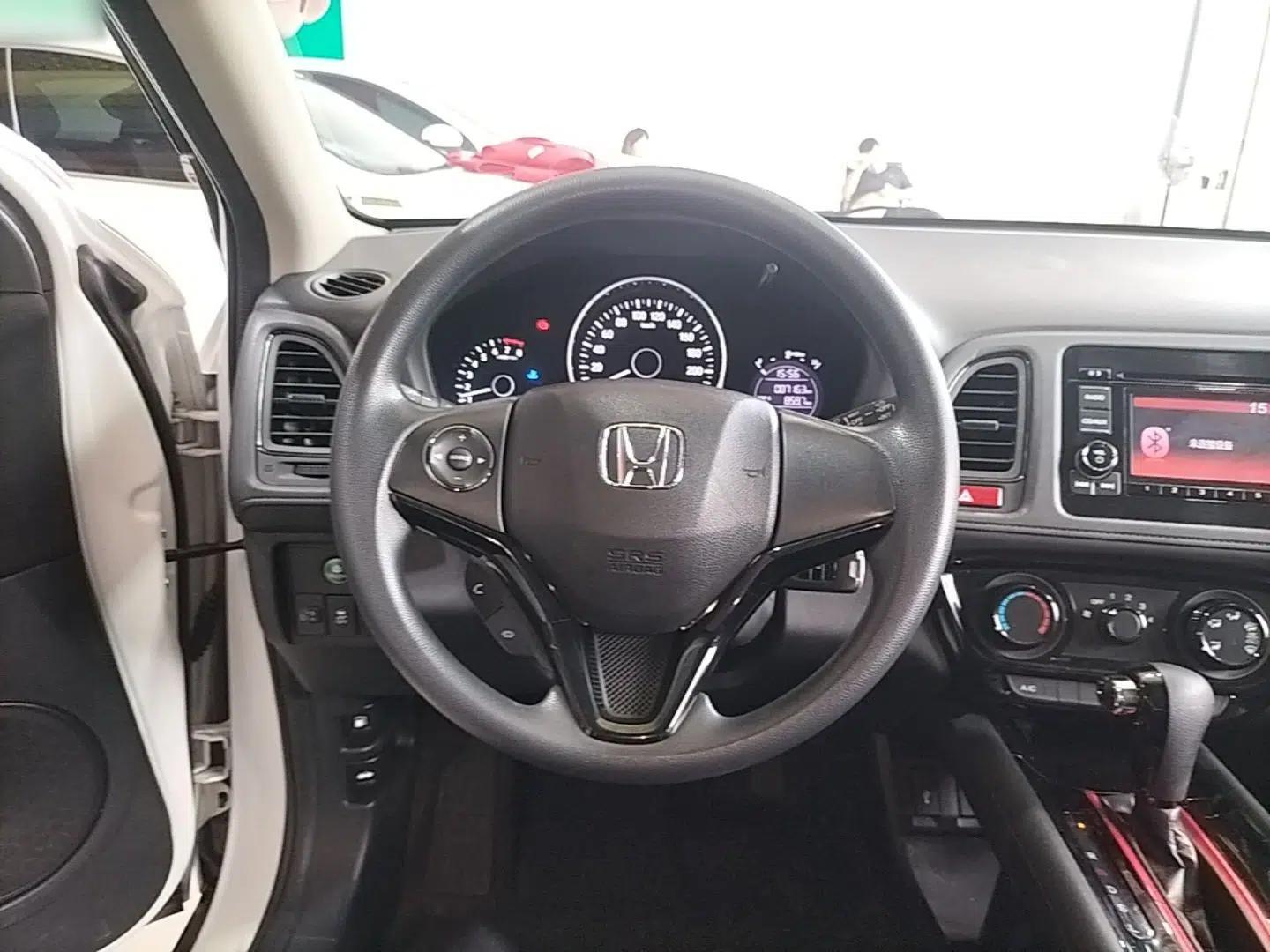 Honda Vezel 2017 1.5L CVT 2WD Comfort Model — миниатюра 13