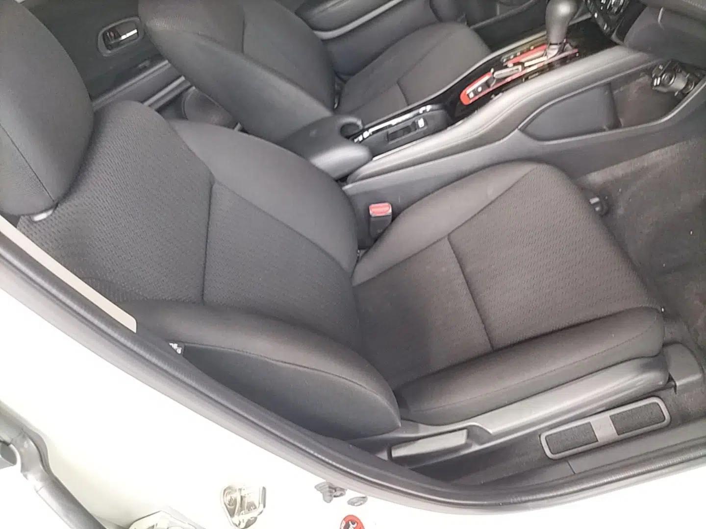 Honda Vezel 2017 1.5L CVT 2WD Comfort Model — миниатюра 19
