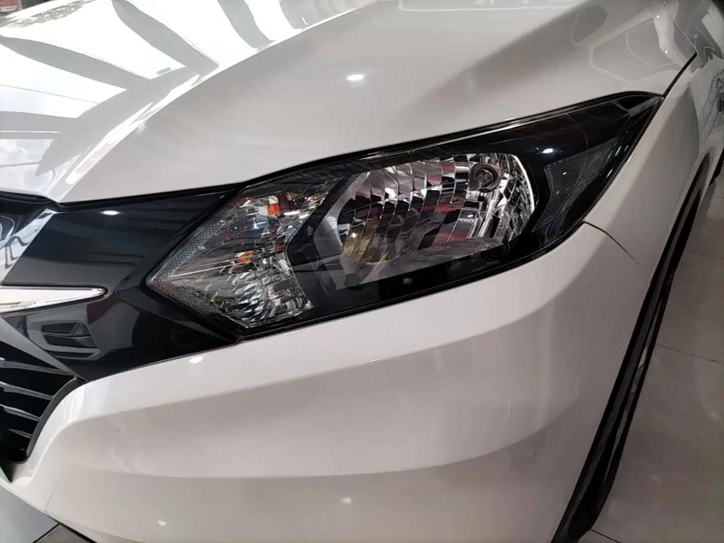 Honda Vezel 2017 1.5L CVT 2WD Comfort Model — миниатюра 8