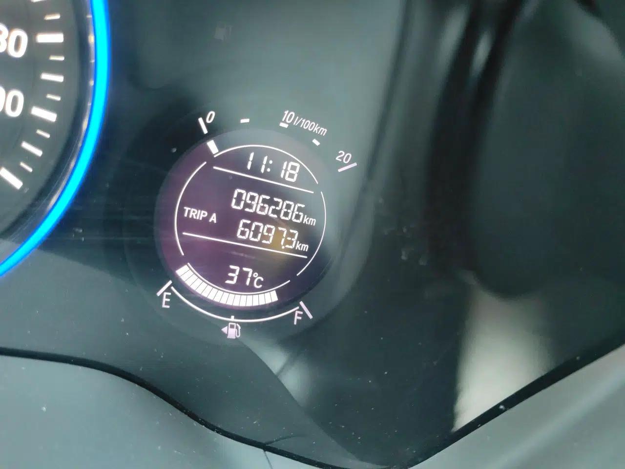Honda Vezel 2018 1.5L CVT 2WD Technology Elite Model — миниатюра 12