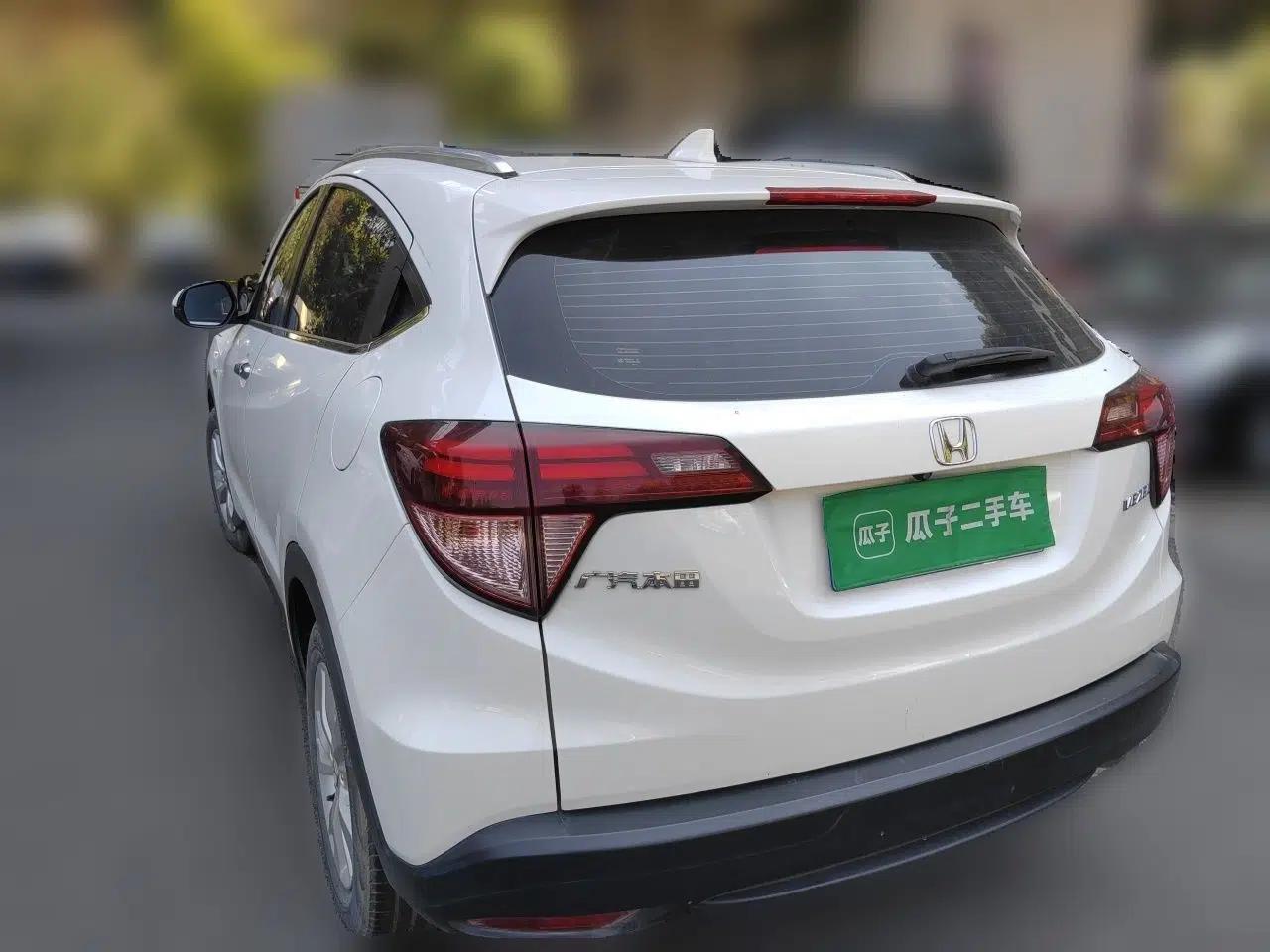 Honda Vezel 2018 1.5L CVT 2WD Technology Elite Model — миниатюра 4