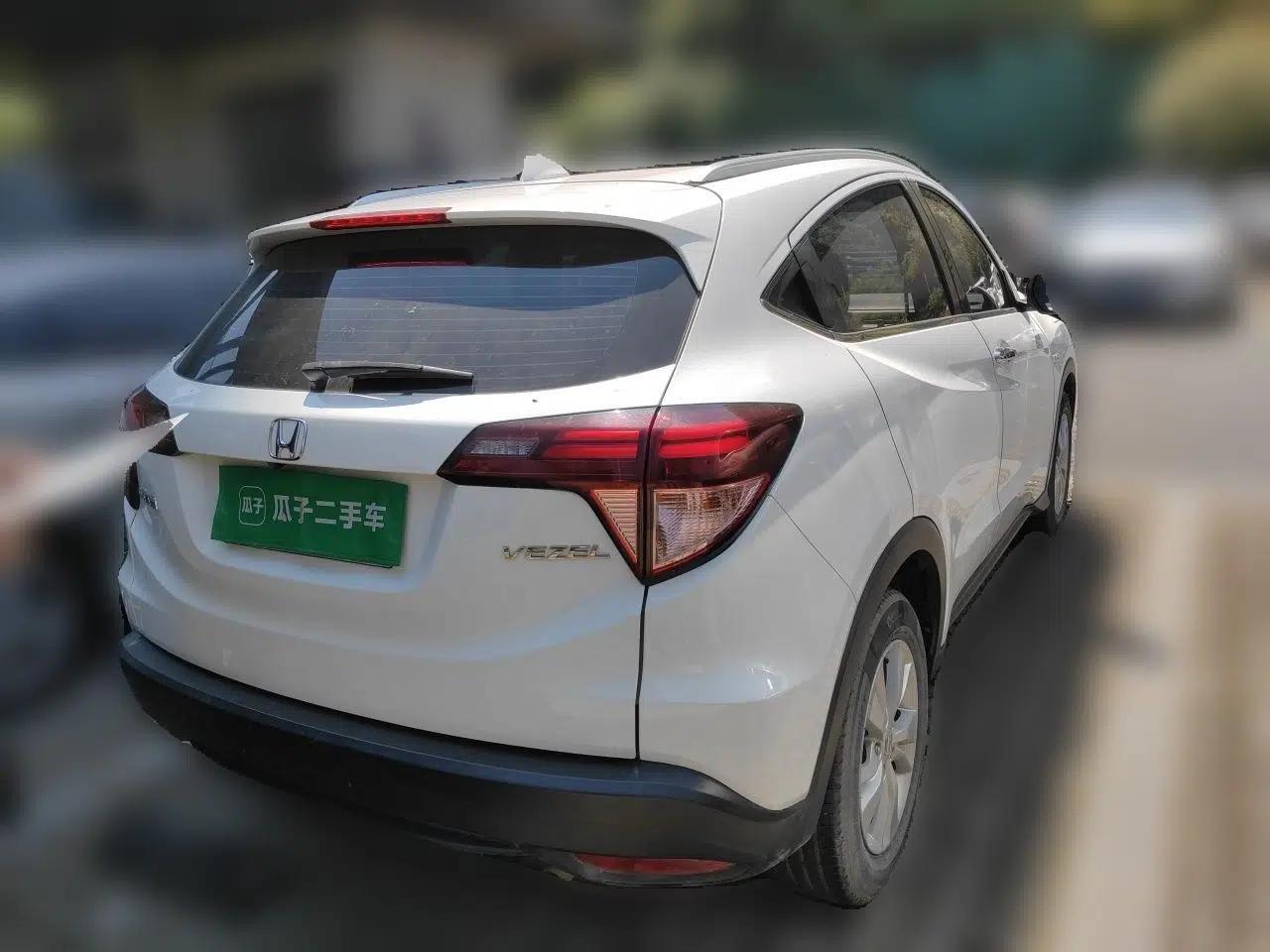 Honda Vezel 2018 1.5L CVT 2WD Technology Elite Model — миниатюра 6