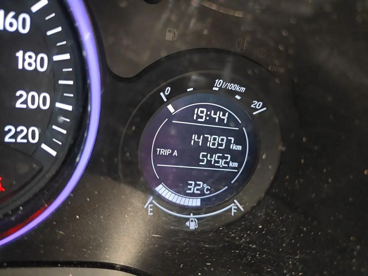Honda Vezel 2015 1.5L CVT two-wheel drive Comfort trim — миниатюра 12