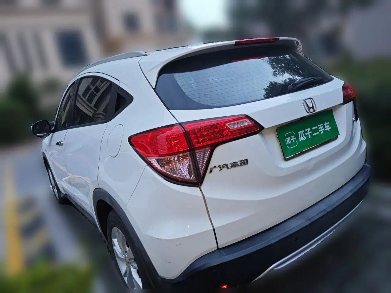 Honda Vezel 2015 1.5L CVT two-wheel drive Comfort trim — миниатюра 4