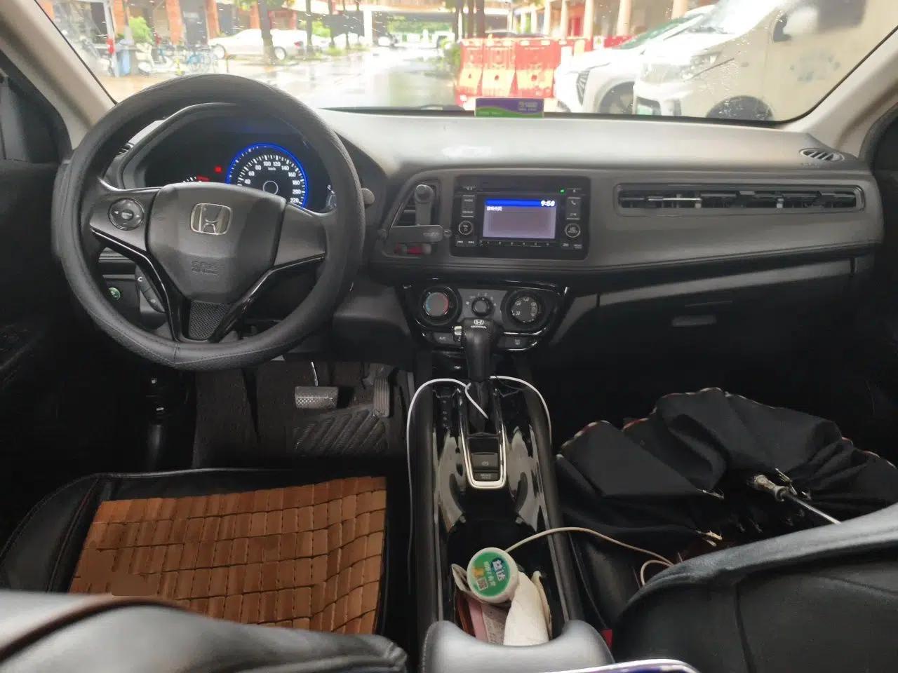 Honda Vezel 2017 1.5L CVT 2WD Comfort Model — миниатюра 9