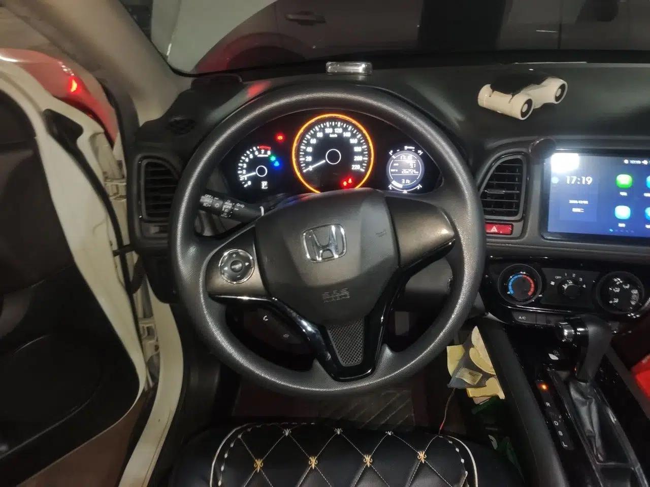 Honda Vezel 2017 1.8L CVT 2WD Elite Model — миниатюра 10