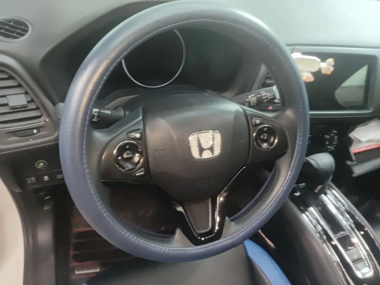 Honda Vezel 2022 1.5L CVT Elite Smart Edition — миниатюра 7