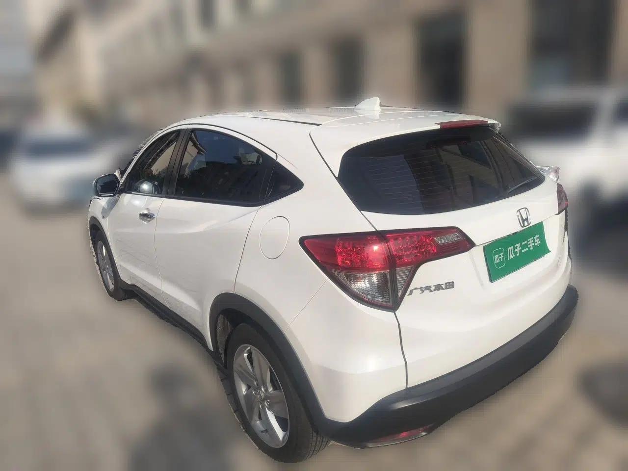Honda Vezel 2020 220 TURBO CVT Elite Edition — миниатюра 4