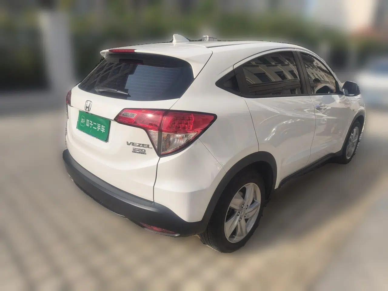 Honda Vezel 2020 220 TURBO CVT Elite Edition — миниатюра 6