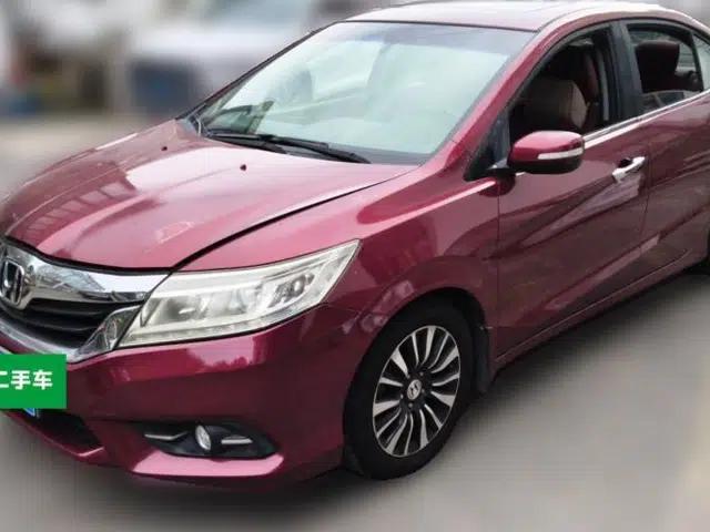 Honda Crider 2013 1.8L automatic luxury edition