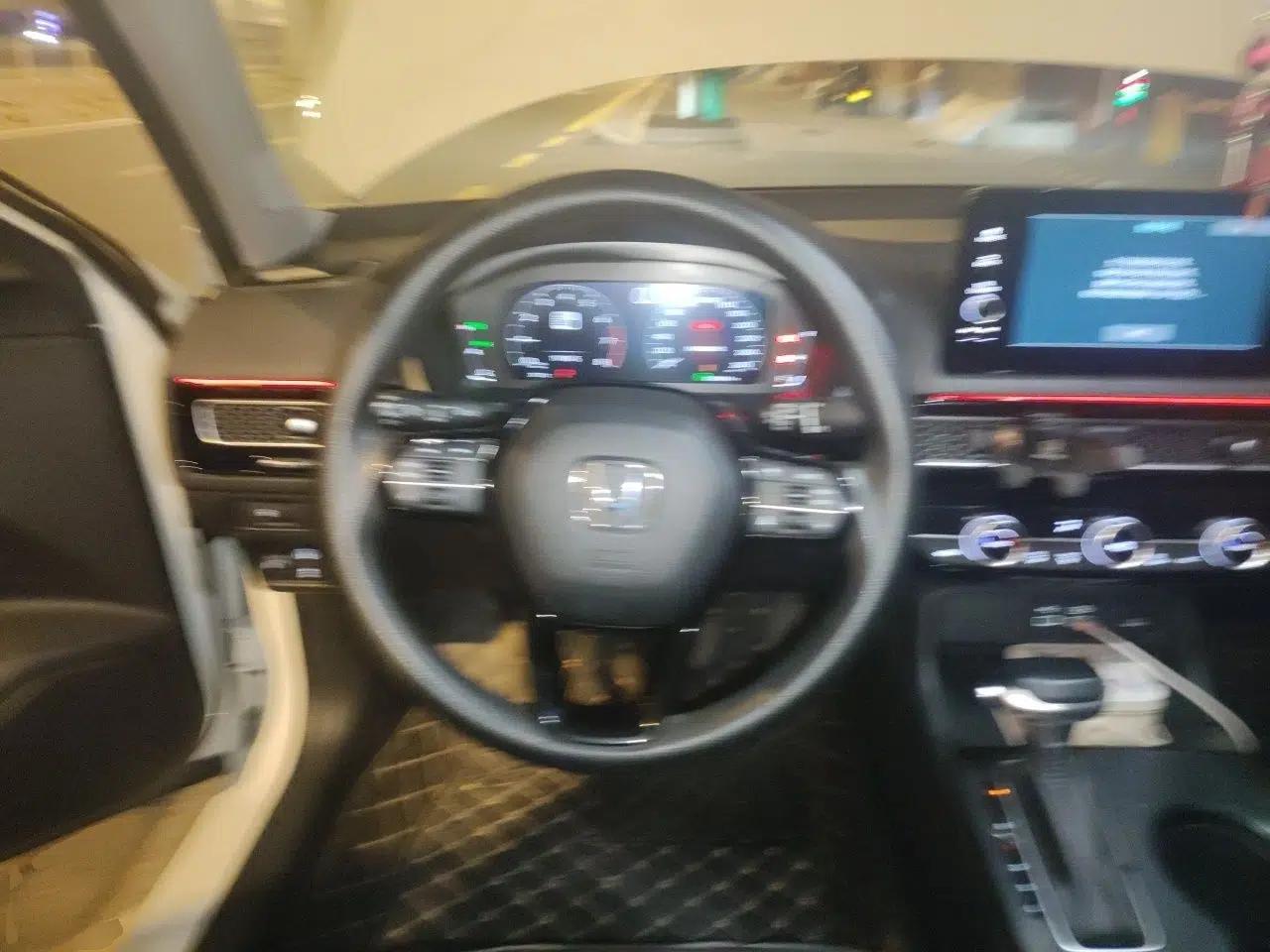 Honda Integra 2023 240TURBO CVT Leading Edition — миниатюра 10