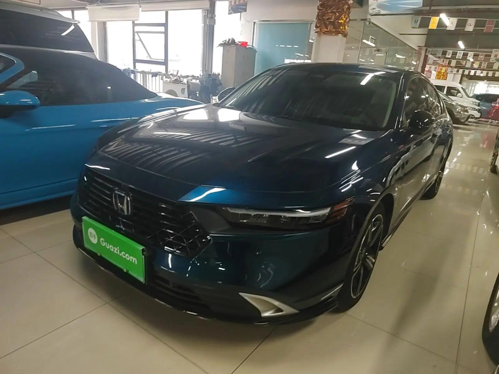 Honda Accord New Energy 2023 2.0L ePHEV Flagship Edition — миниатюра 1