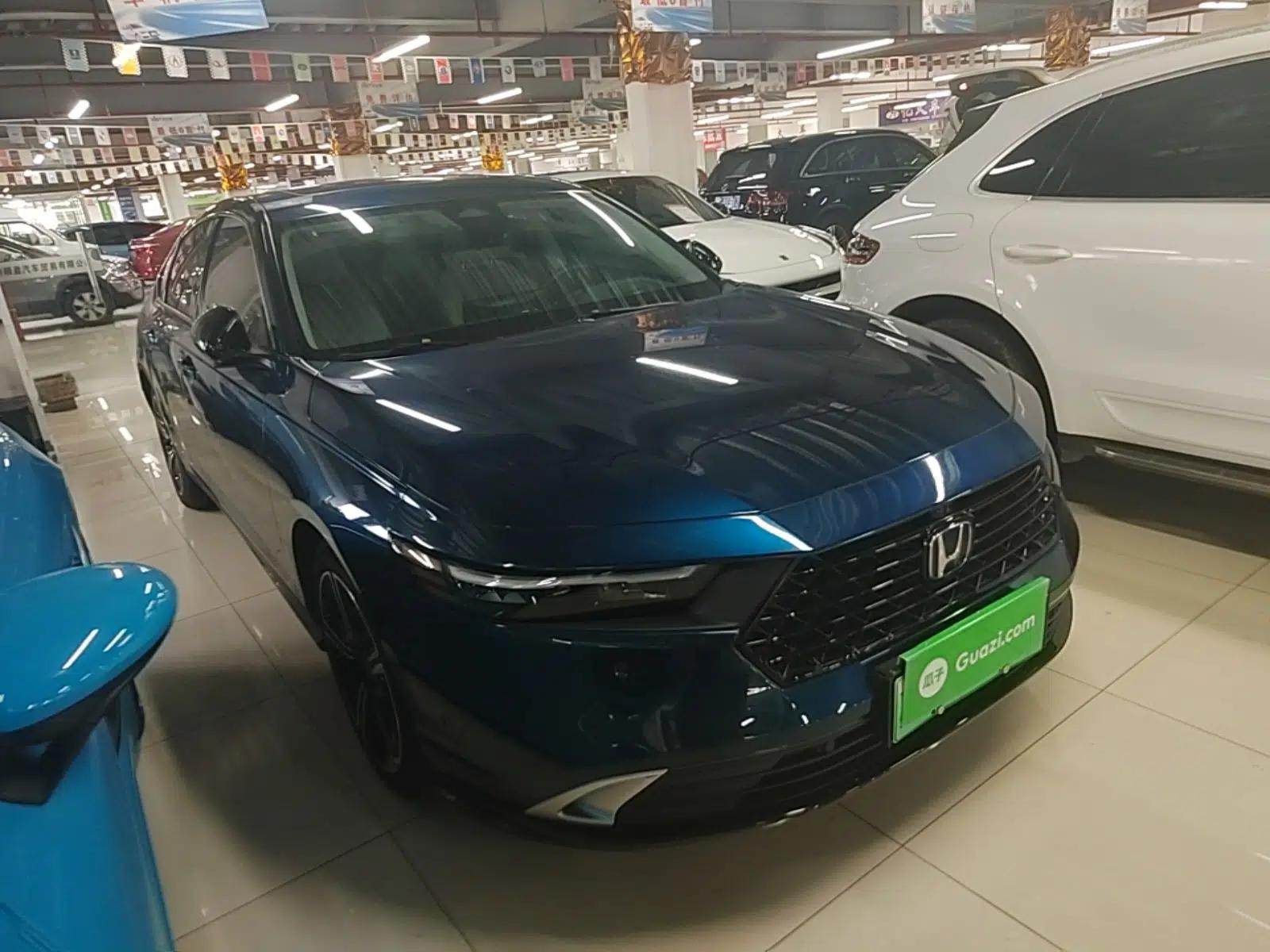 Honda Accord New Energy 2023 2.0L ePHEV Flagship Edition — миниатюра 3