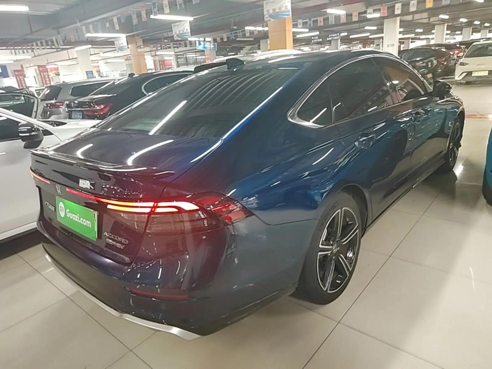 Honda Accord New Energy 2023 2.0L ePHEV Flagship Edition — миниатюра 6